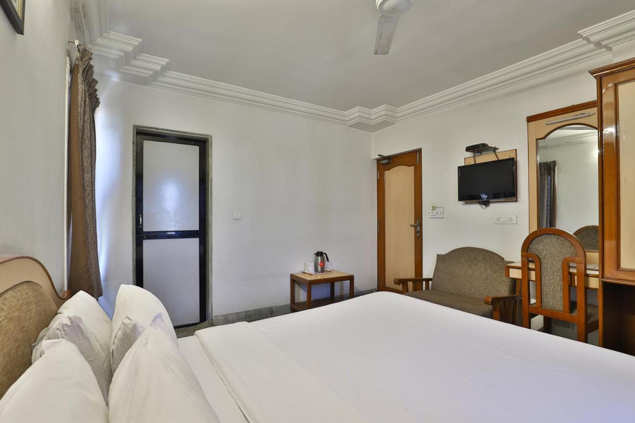 Hotel Midtown Surat Luaran gambar